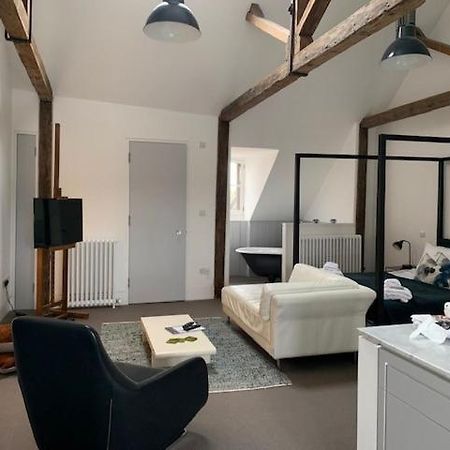 Montys Accommodation 루이스 외부 사진